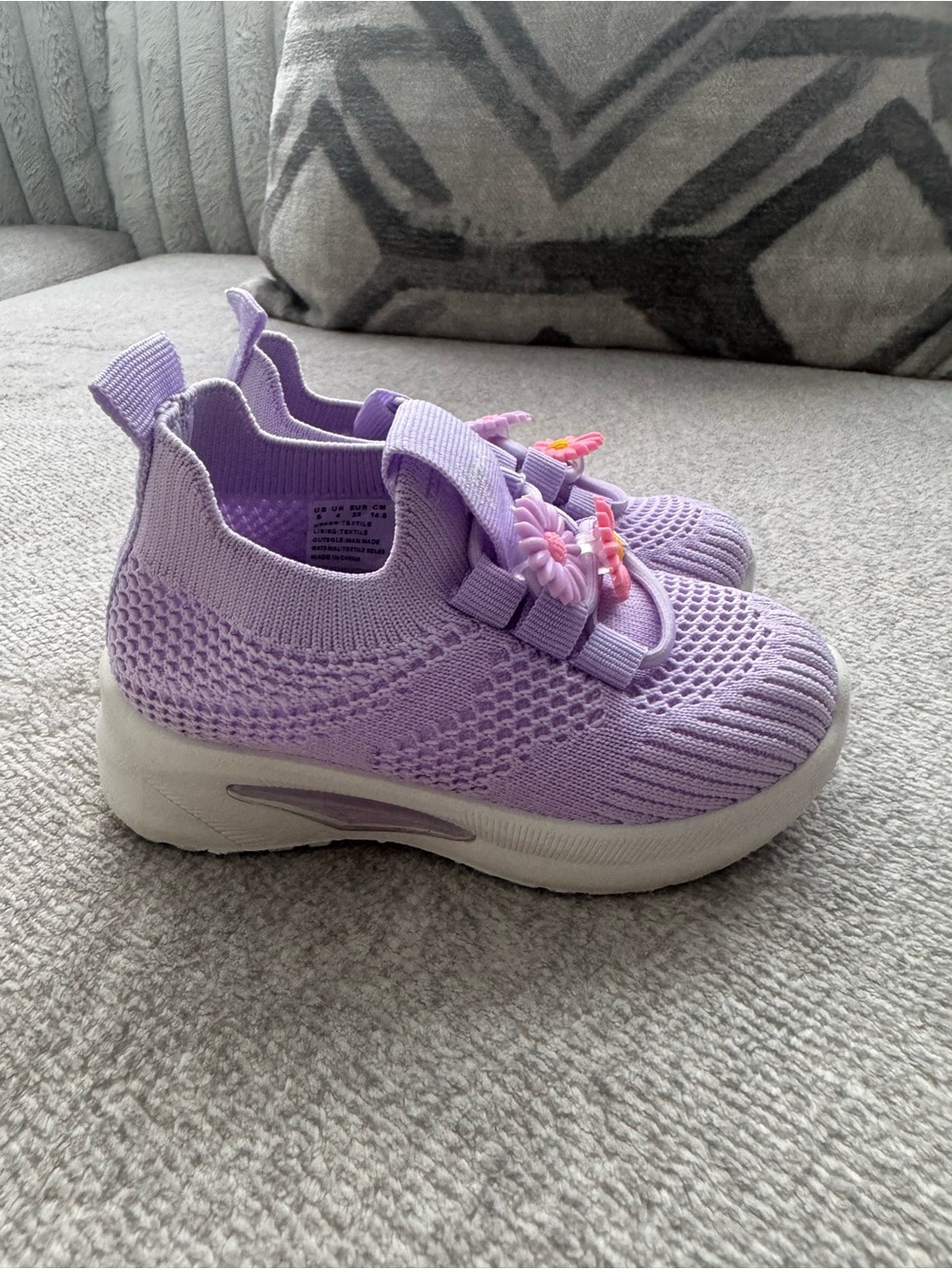 Kids Lavender Knit Slip-On Sneakers with Flower Charm